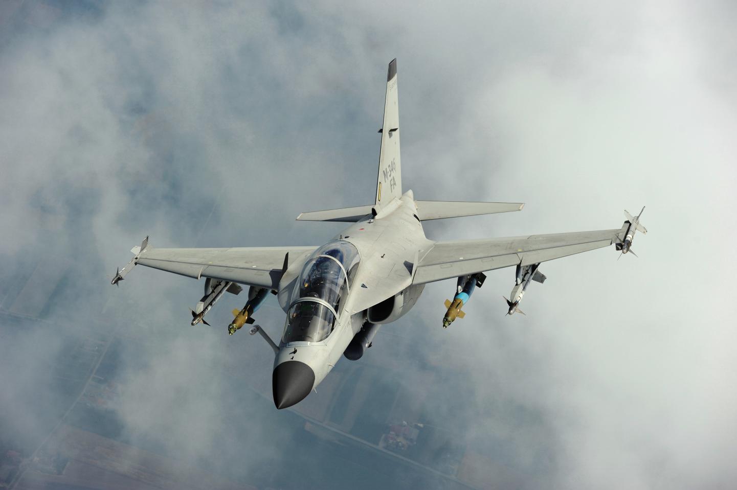 Defence%20Aircraft%20-%20SP%20M-346FA_foto1.jpg