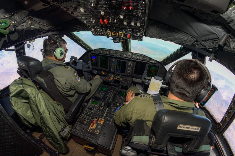 FUERZA AÉREA DE PERÚ - Página 36 Peru_2